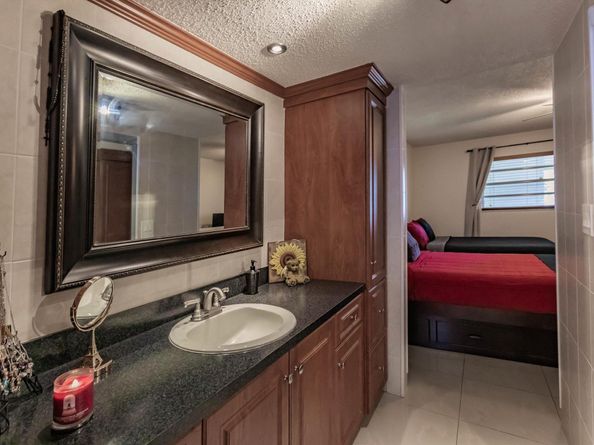 4270 NW 40th Street 105, Lauderdale Lakes FL 33319