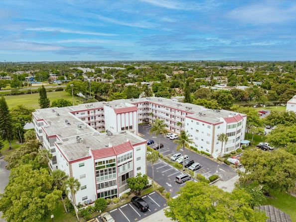 4270 NW 40th Street 105, Lauderdale Lakes FL 33319