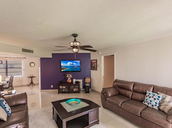 4270 NW 40th Street 105, Lauderdale Lakes FL 33319
