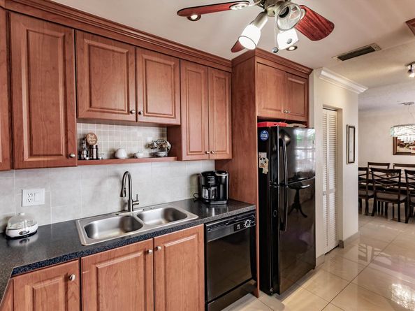 4270 NW 40th Street 105, Lauderdale Lakes FL 33319