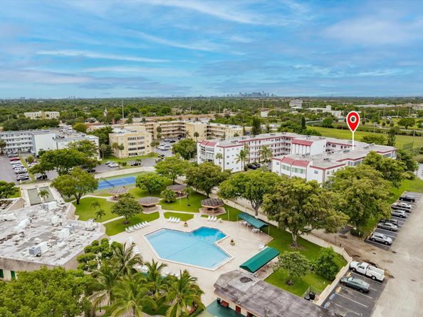 4270 NW 40th Street 105, Lauderdale Lakes FL 33319