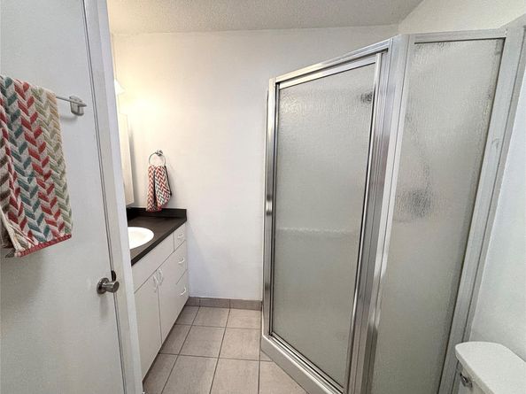 2050 NE 53rd St, Fort Lauderdale FL 33308