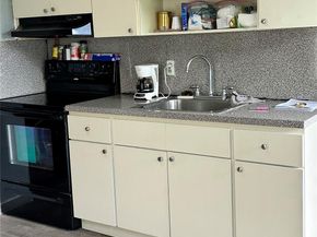 3238 NW 50th St, Miami FL 33142