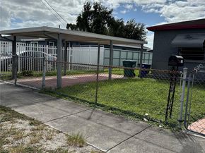 3238 NW 50th St, Miami FL 33142