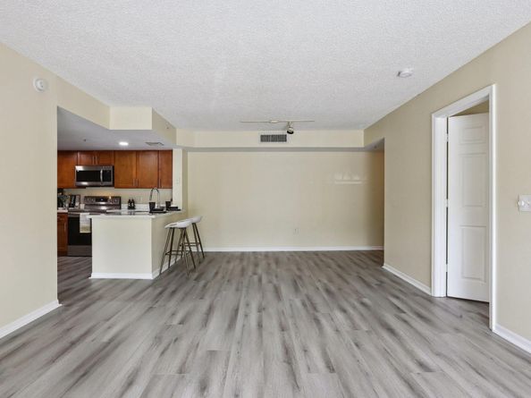 5051 Wiles Rd 201, Coconut Creek FL 33073