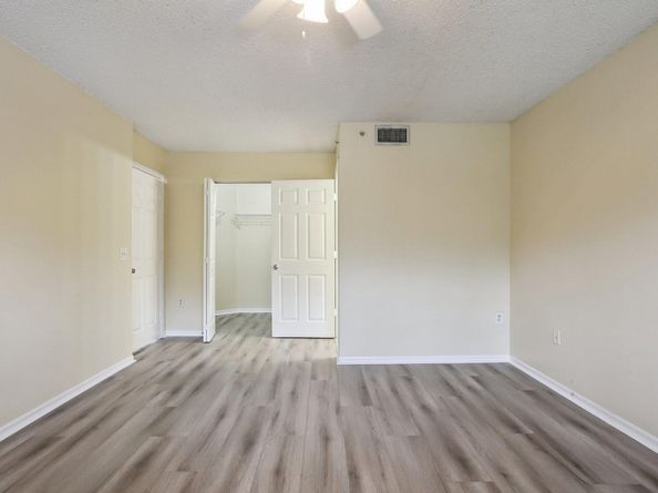 5051 Wiles Rd 201, Coconut Creek FL 33073