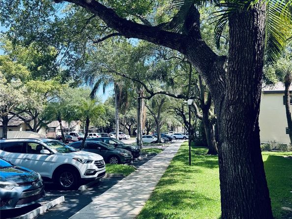4529 Carambola Cir 4529, Coconut Creek FL 33066