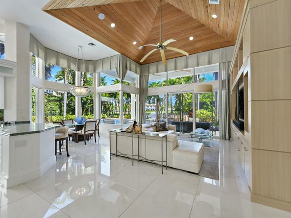 147 Thatch Palm Cove, Boca Raton FL 33432
