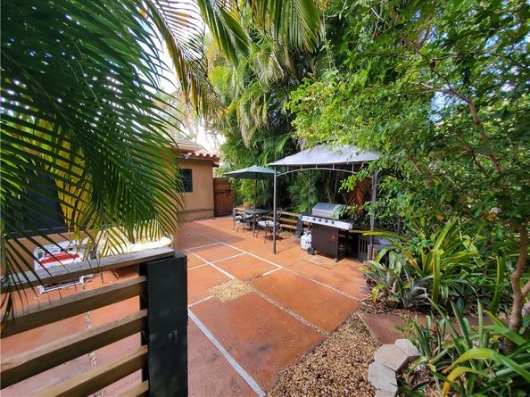 300 S Riverside Dr, Pompano Beach FL 33062