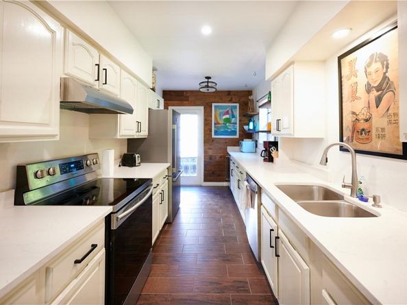 300 S Riverside Dr, Pompano Beach FL 33062