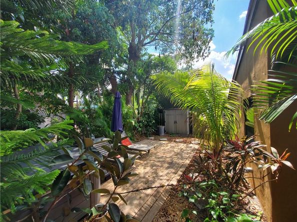 300 S Riverside Dr, Pompano Beach FL 33062