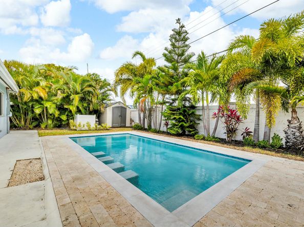 341 NE 49th Street, Oakland Park FL 33334