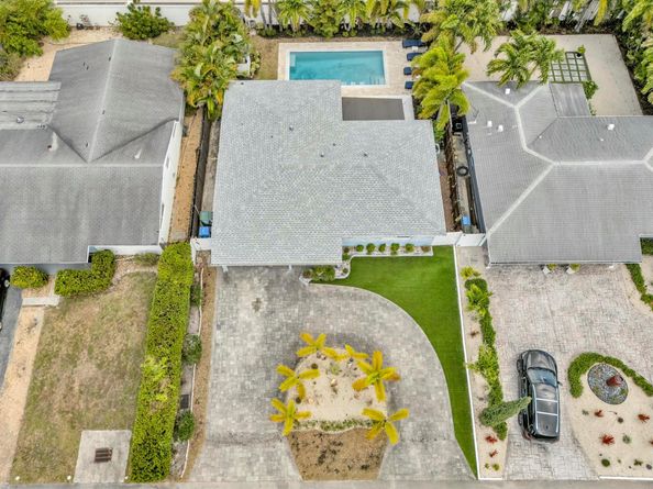 341 NE 49th Street, Oakland Park FL 33334