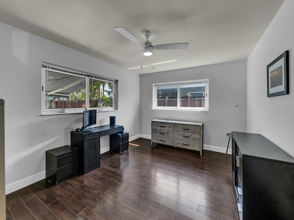 341 NE 49th Street, Oakland Park FL 33334