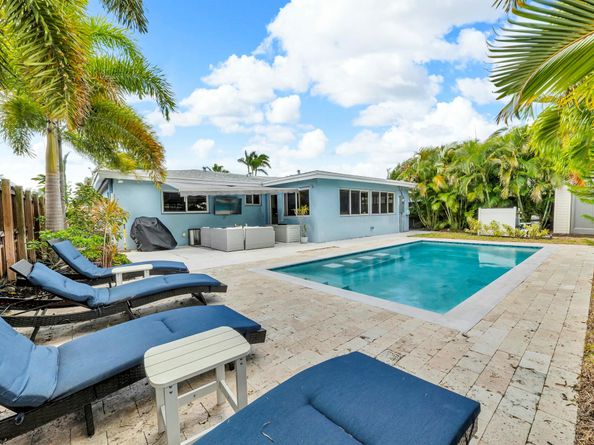 341 NE 49th Street, Oakland Park FL 33334