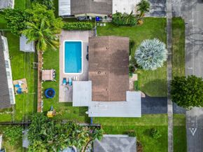 315 S 57th Ave, Hollywood FL 33023