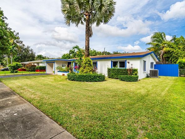 315 S 57th Ave, Hollywood FL 33023