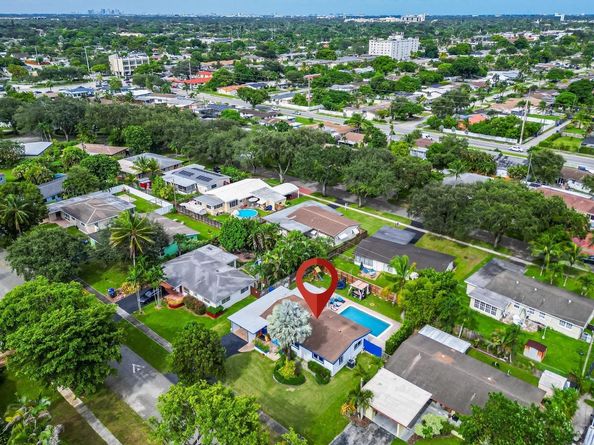315 S 57th Ave, Hollywood FL 33023