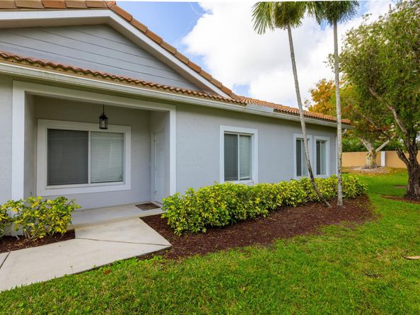 1245 SW 48th Ter, Deerfield Beach FL 33442