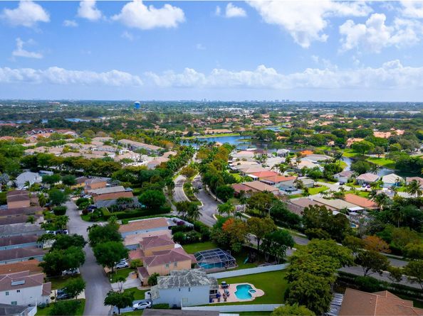 1245 SW 48th Ter, Deerfield Beach FL 33442