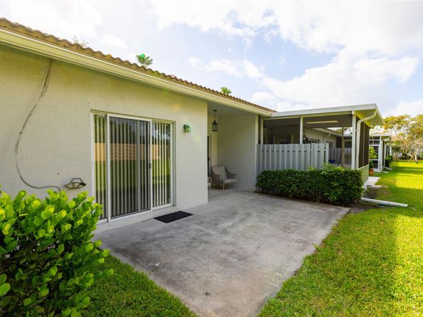 1245 SW 48th Ter, Deerfield Beach FL 33442