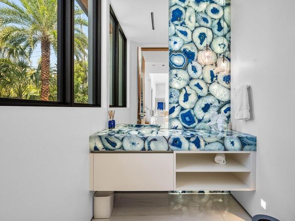 4460 NE 31st Avenue, Lighthouse Point FL 33064