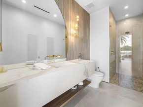 4460 NE 31st Avenue, Lighthouse Point FL 33064