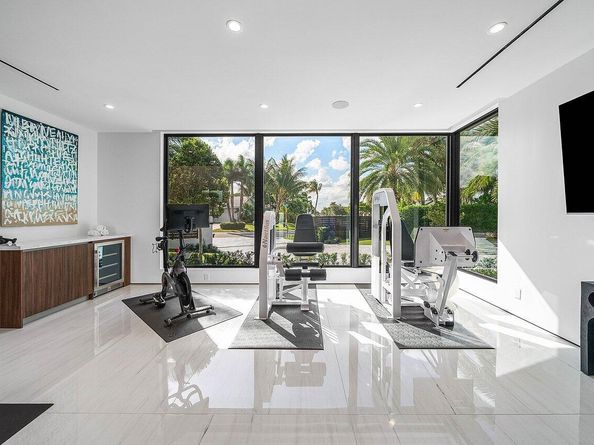 4460 NE 31st Avenue, Lighthouse Point FL 33064