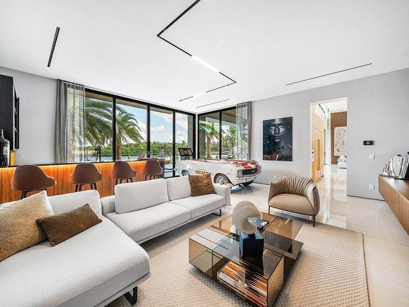 4460 NE 31st Avenue, Lighthouse Point FL 33064