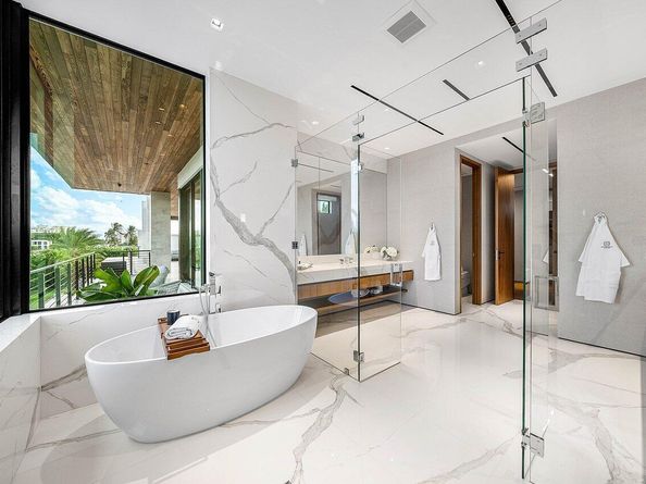 4460 NE 31st Avenue, Lighthouse Point FL 33064