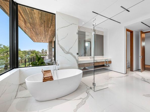 4460 NE 31st Avenue, Lighthouse Point FL 33064