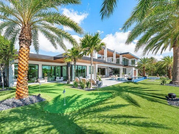 4460 NE 31st Avenue, Lighthouse Point FL 33064