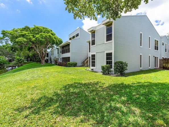 6157 Old Court Road 225, Boca Raton FL 33433
