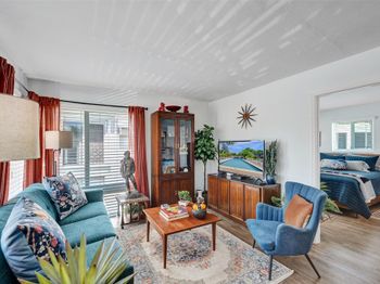 1055 SE 15th St