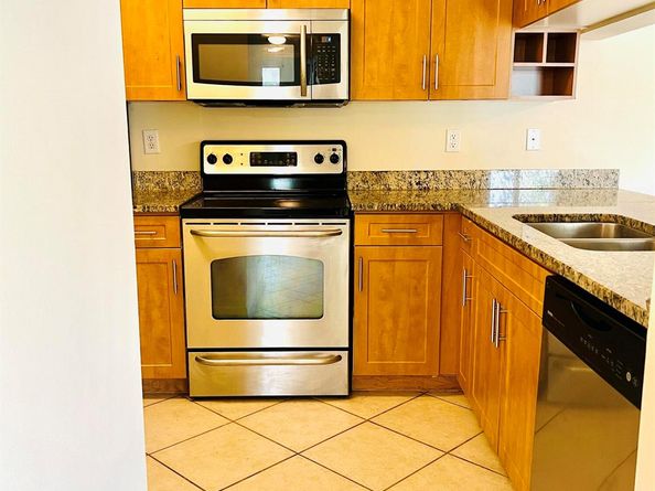 6511 Emerald Dunes Drive 308, West Palm Beach FL 33411
