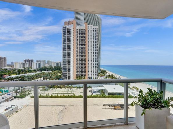 18683 Collins Ave 1404, North Miami Beach FL 33160