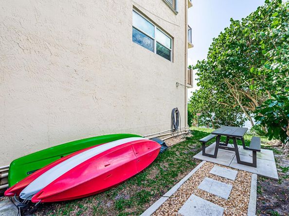 3581 S Ocean Boulevard 7c, South Palm Beach FL 33480