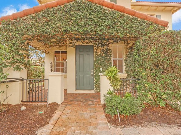740 Duchess Court, Palm Beach Gardens FL 33410