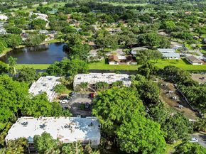 8511 Old Country Mnr 408, Davie FL 33328