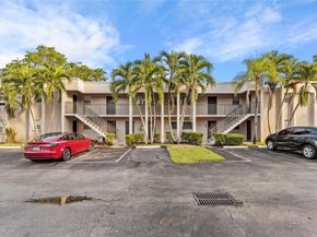 8511 Old Country Mnr 408, Davie FL 33328
