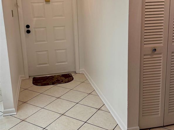 900 Colony Point Cir 121, Pembroke Pines FL 33026