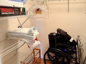 900 Colony Point Cir 121, Pembroke Pines FL 33026