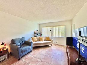5181 W Oakland Park Boulevard 212, Lauderdale Lakes FL 33313