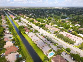 10710 Royal Palm Blvd 22, Coral Springs FL 33065