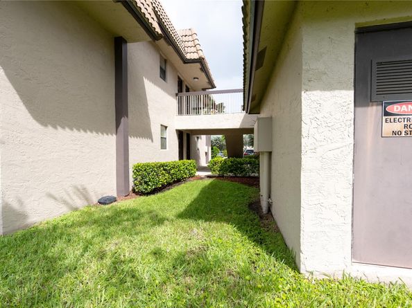 10710 Royal Palm Blvd 22, Coral Springs FL 33065