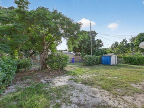 1421 14th Avenue N, Lake Worth Beach FL 33460