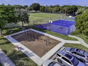 1421 14th Avenue N, Lake Worth Beach FL 33460