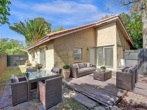 1257 NW 91st Ave, Coral Springs FL 33071