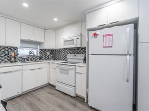 8901 S Hollybrook Blvd 201, Pembroke Pines FL 33025