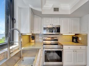 5380 N Ocean Drive 5a, Singer Island FL 33404